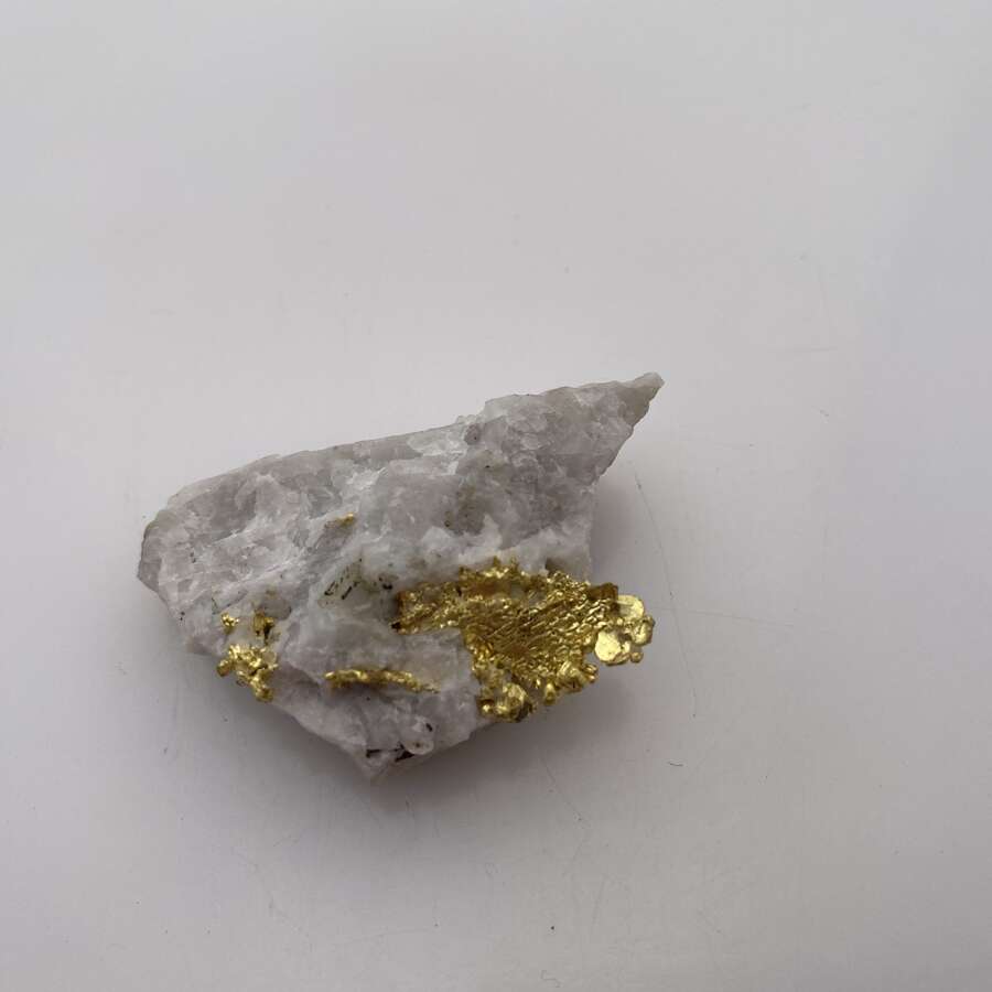 Specimens and crystals