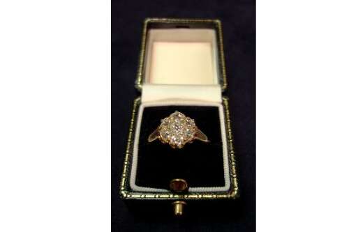 A Diamond Cluster Ring