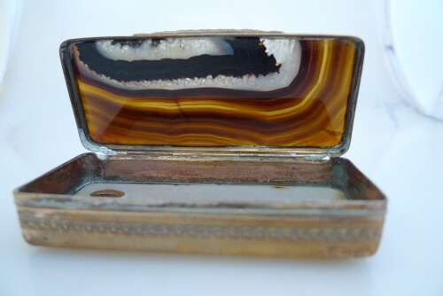A Scottish Agate box.