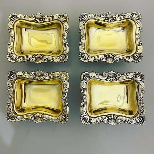 A set of four silver gilt salt cellars, Sheffield 1811.
