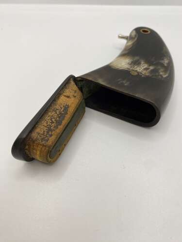 Scottish horn snuff mull with swivel dispenser. Circa 1900.