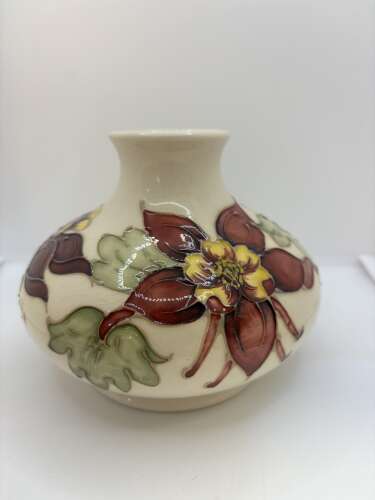 Moorcroft Columbine pattern vase, Circa 1950