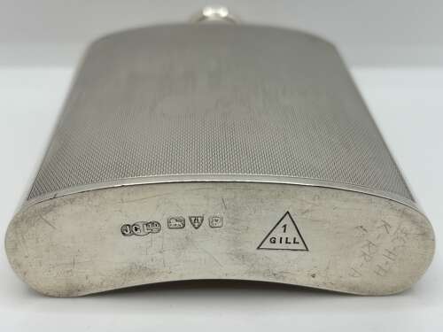Silver spirit hip flask. Chester 1940.