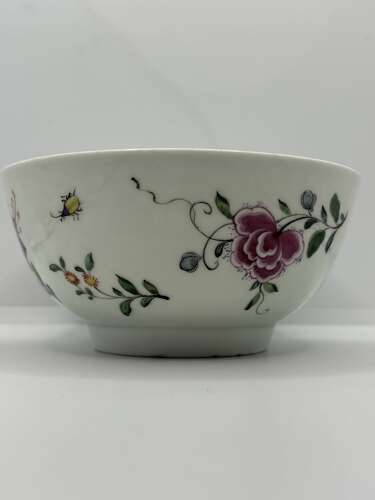 Worcester Rice Bowl Painted with Flowers. Circa 1780.