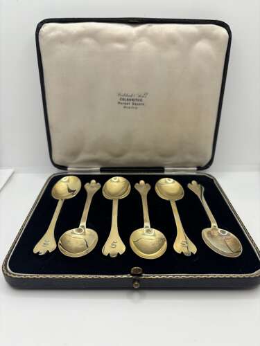 Set of silver gilt trefid rat tail Britannia standard coffee spoons London 1934